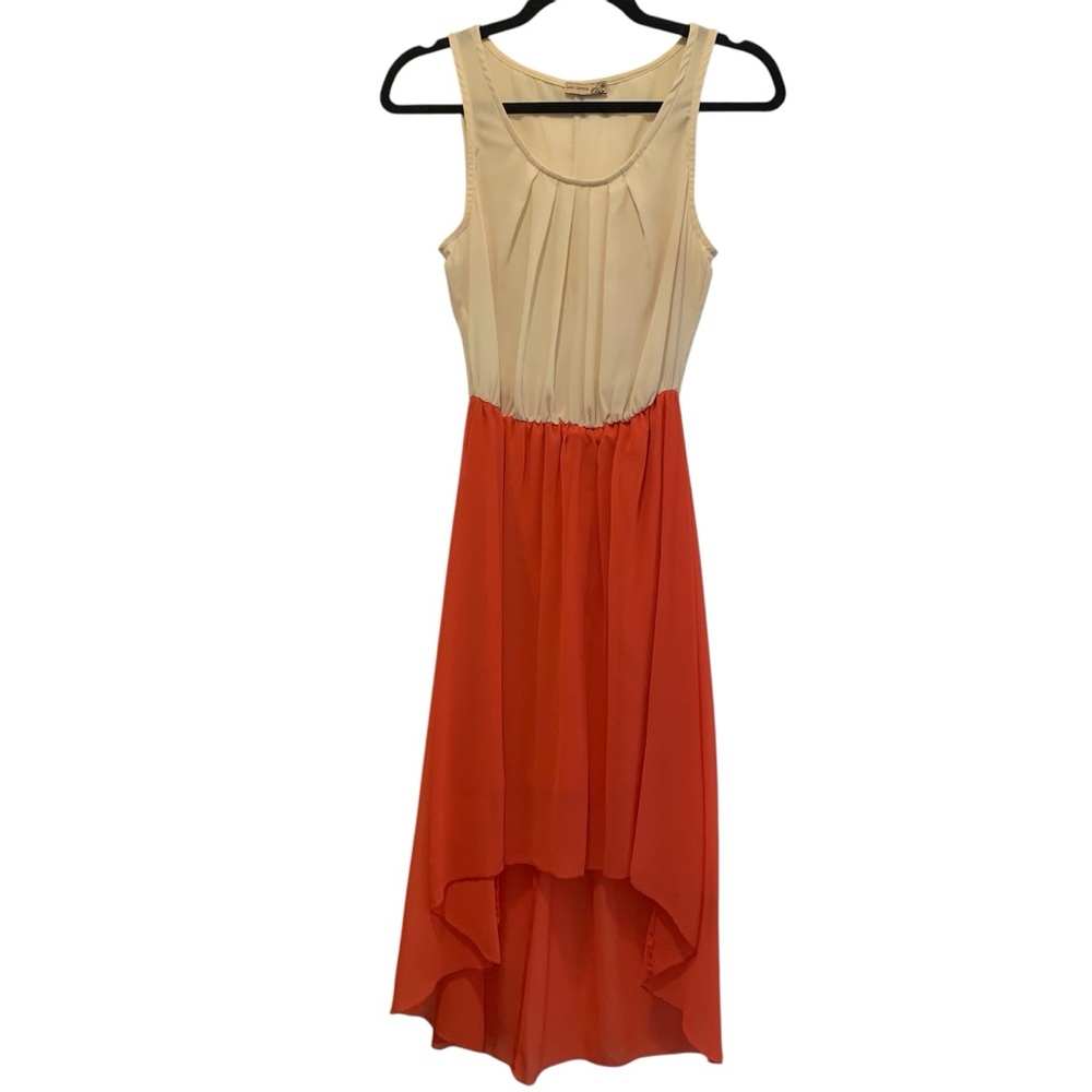 Elegant Two-Tone Sleeveless Dress
